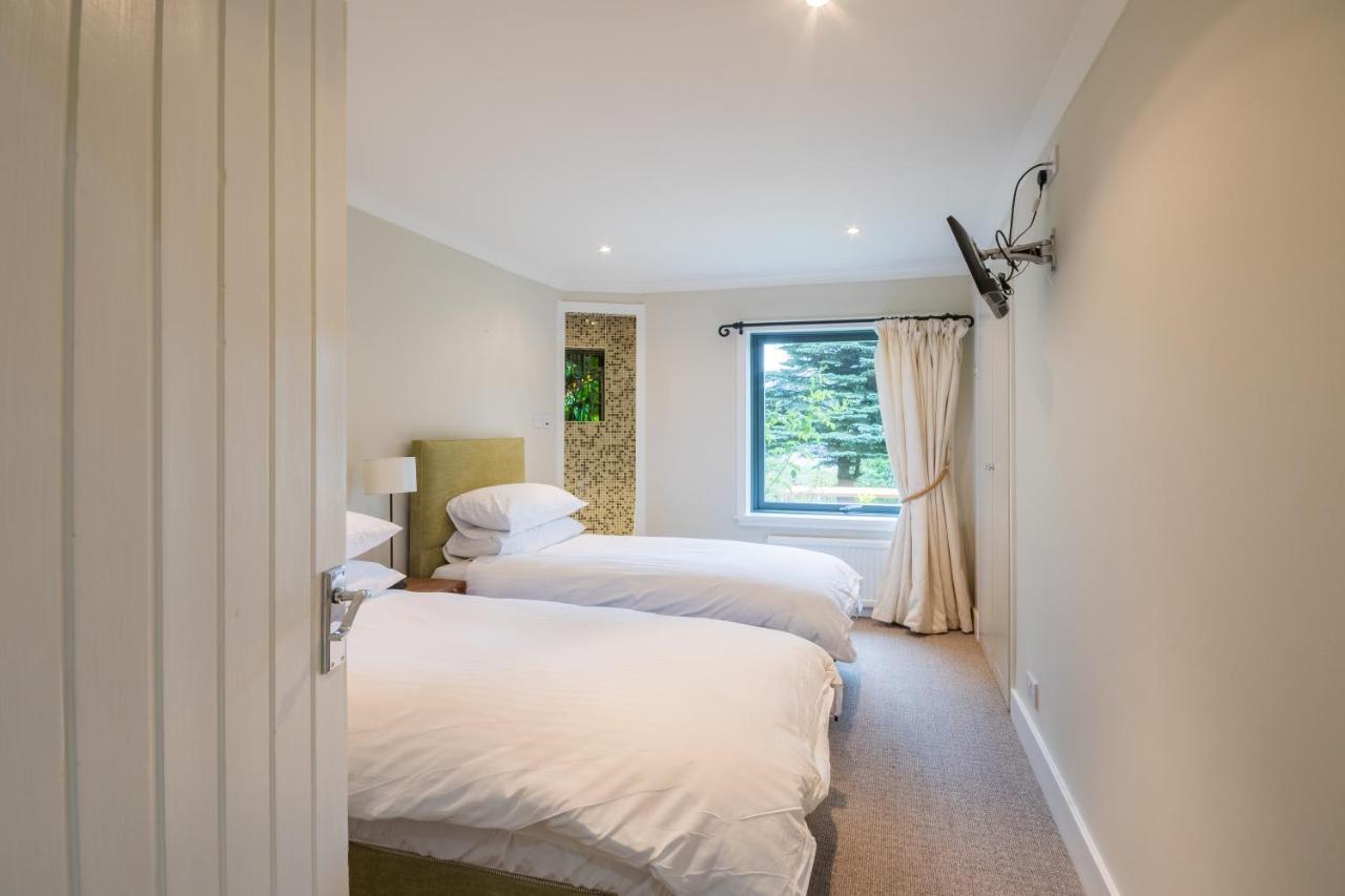 Loch Tay Highland Lodges And Glamping Park Morenish Exteriör bild