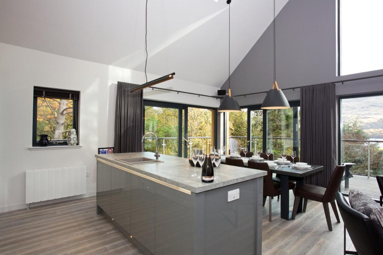 Loch Tay Highland Lodges And Glamping Park Morenish Exteriör bild