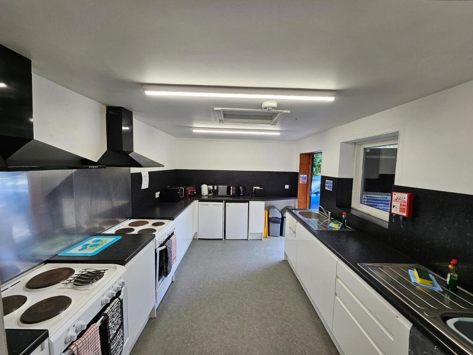 Loch Tay Highland Lodges And Glamping Park Morenish Exteriör bild
